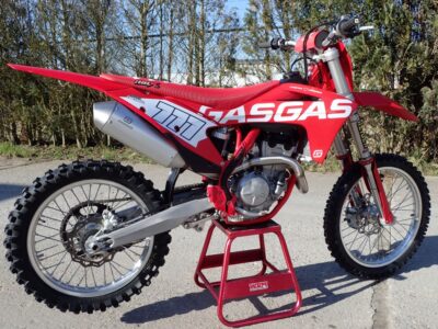 GASGAS MC250- F 2022  50 uur ( zuiger slechts 16 uur )